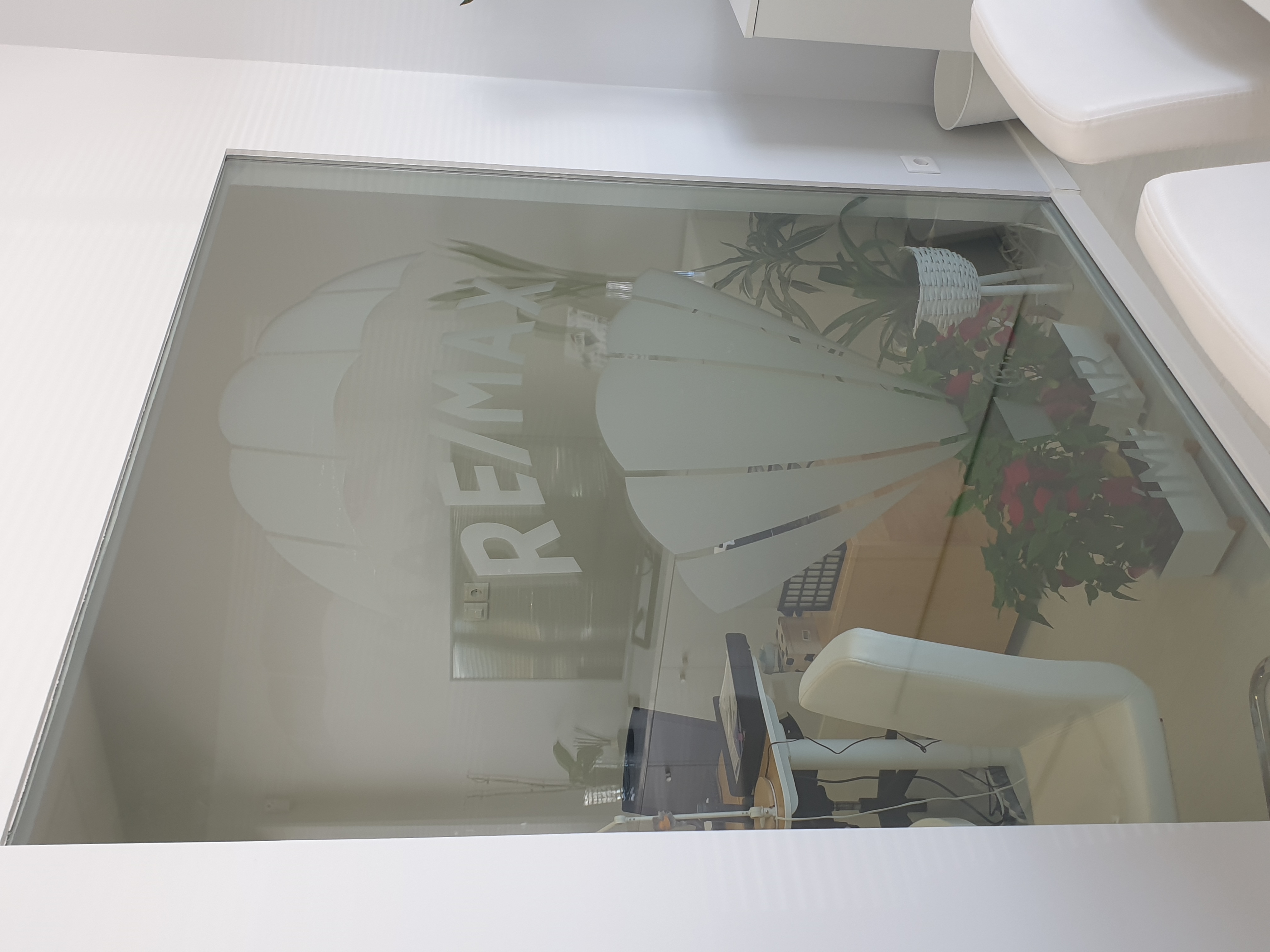 REMAX 1